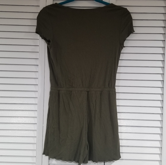 Derek Heart romper - Picture 8 of 8